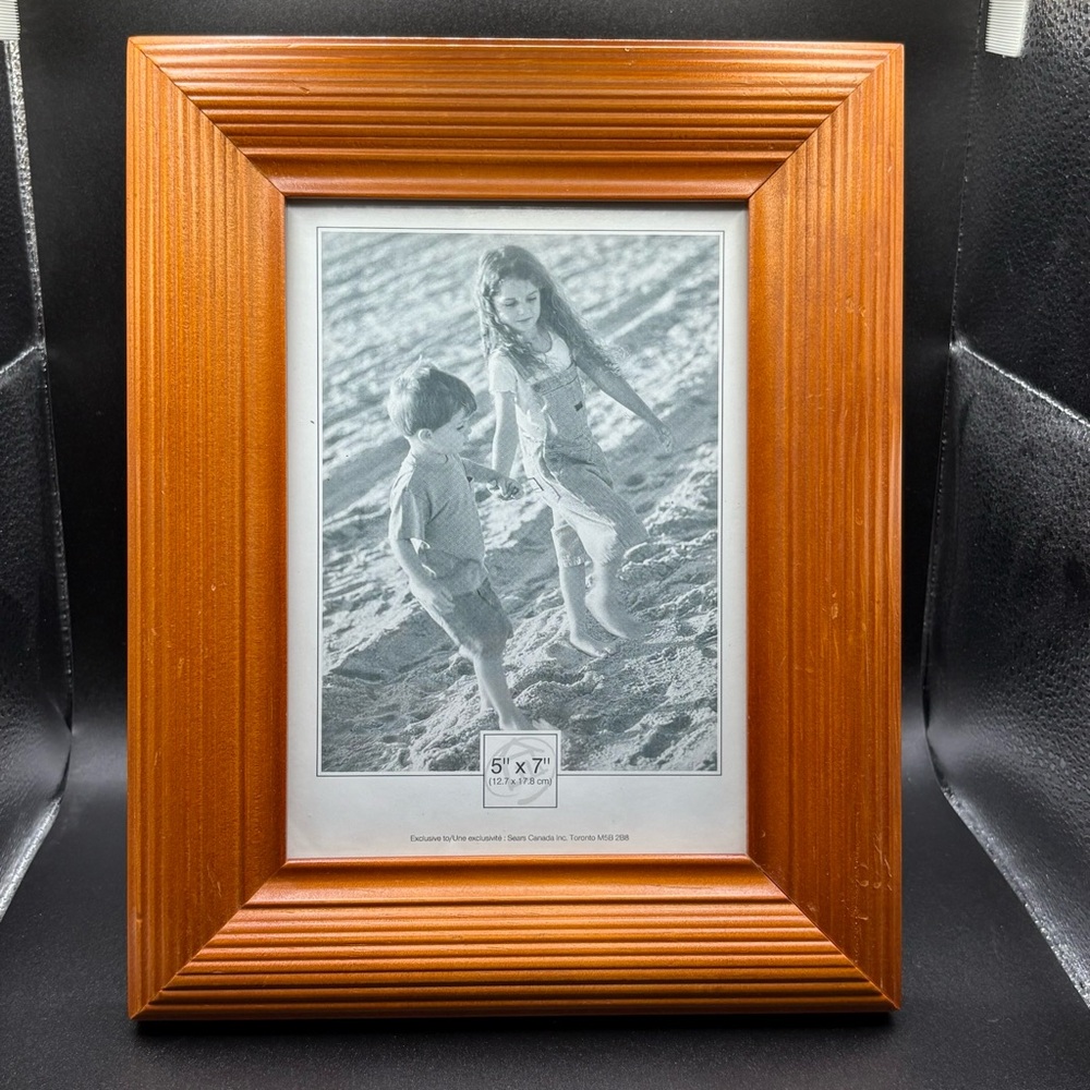 NWT Sears Canada Wood Picture Frame 5” x 7”